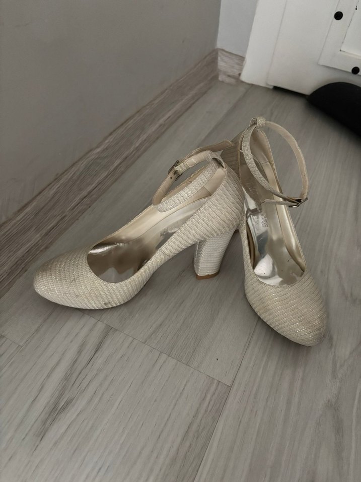 Bej Kadın Stiletto Topuklu Kemerli Ayakkabı - Görsel 2