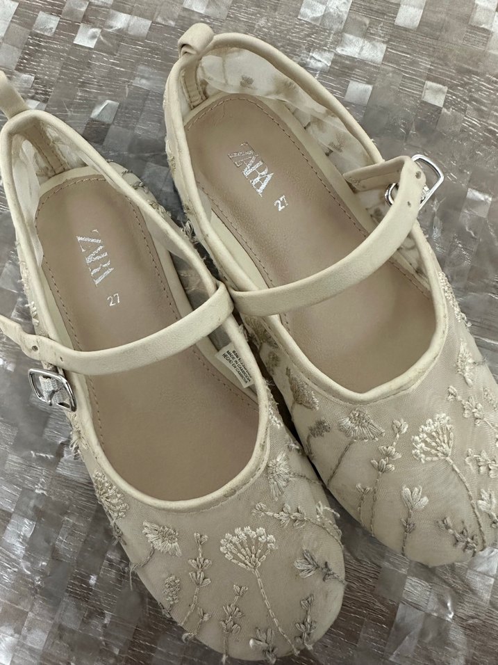 Beyaz Nakışlı Kız Çocuk Babet - Görsel 3