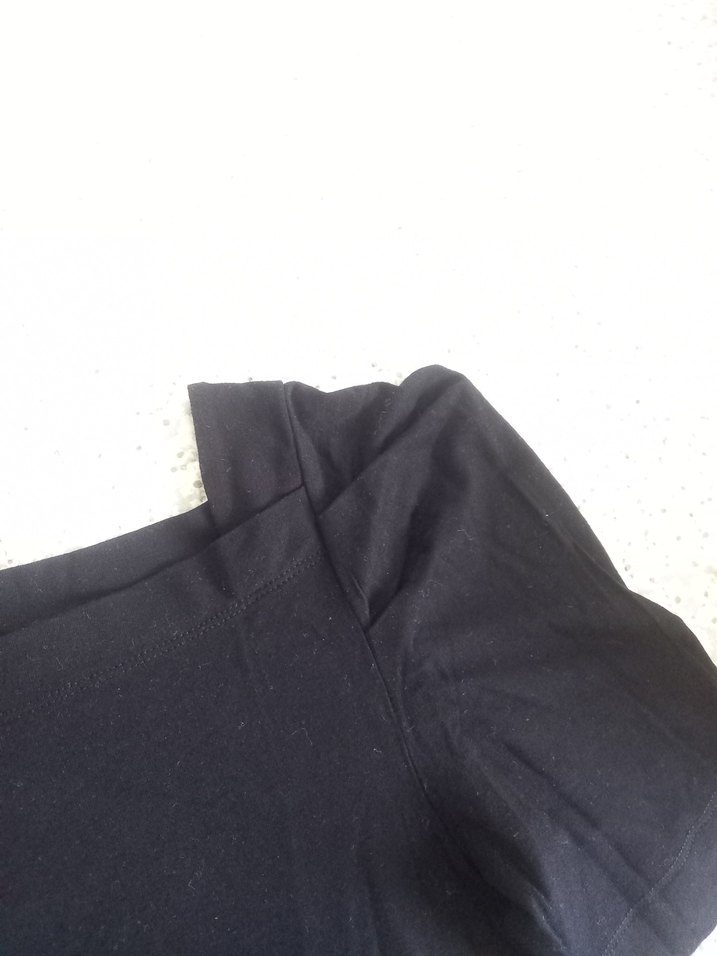 Siyah Kısa Kollu Kare Yaka Bluz - Görsel 4