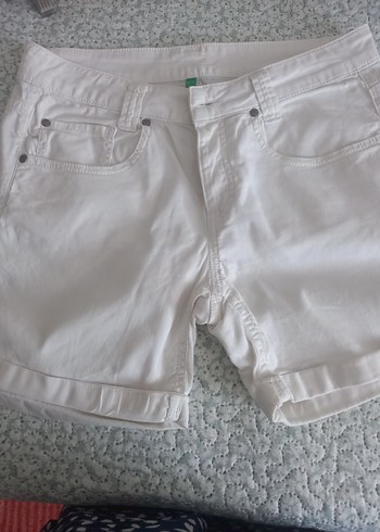 Benetton düğmeli Beyaz Mini Pamuk Şort - Görsel 6