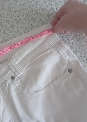Benetton düğmeli Beyaz Mini Pamuk Şort - Görsel 7