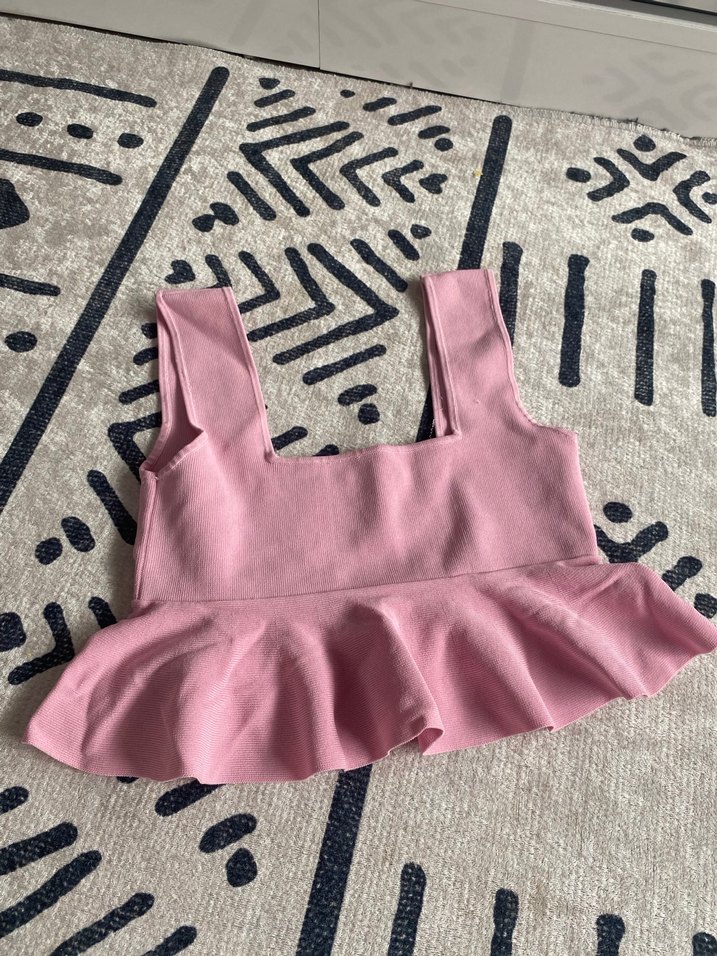 Pembe Fırfırlı Kadın crop - Görsel 2