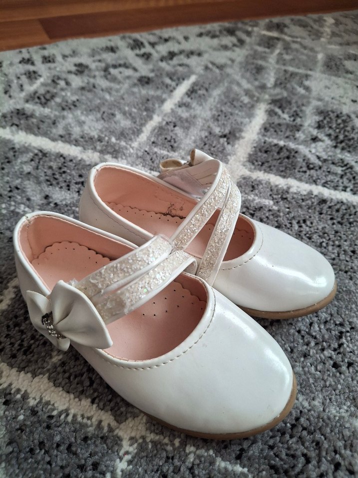 Beyaz Kız Çocuk Tokalı Babet - Görsel 2