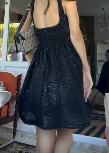 siyah taşlı elbise - Görsel 4