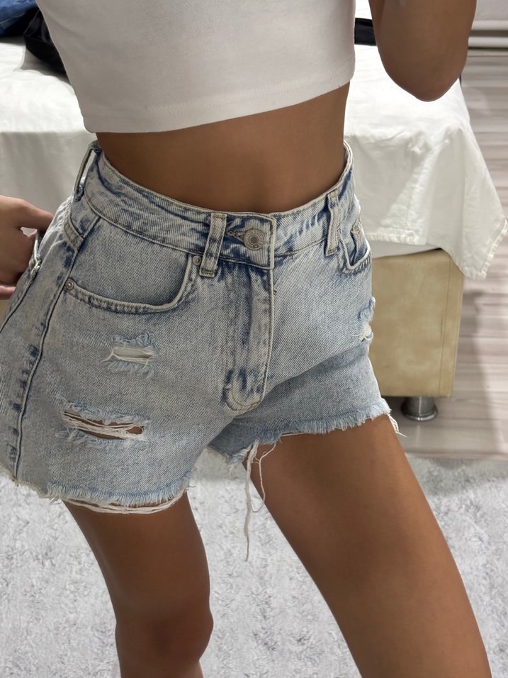 Kadın Gri Mavi Salaş Mini Denim Şort - Görsel 4