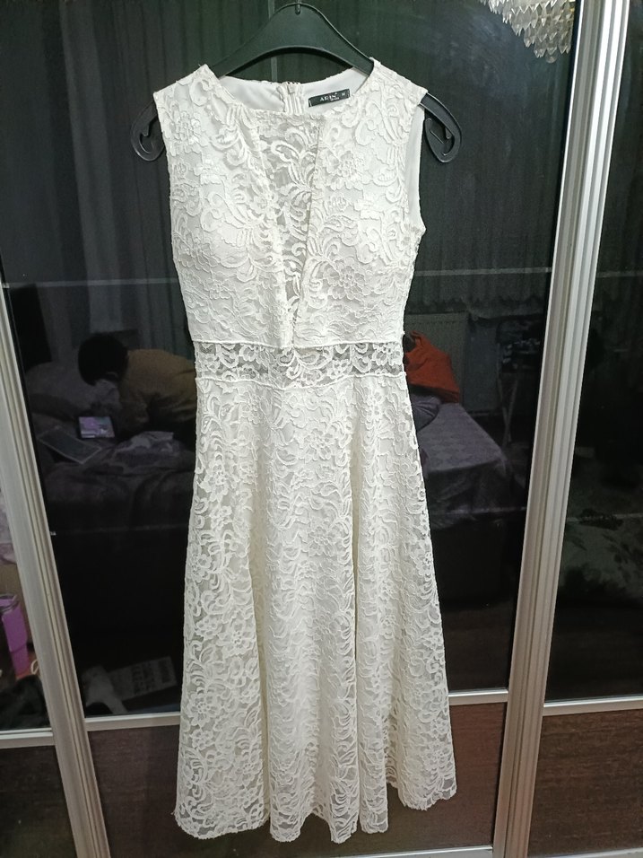 Beyaz Dantel Midi Kokteyl Elbisesi - Görsel 3