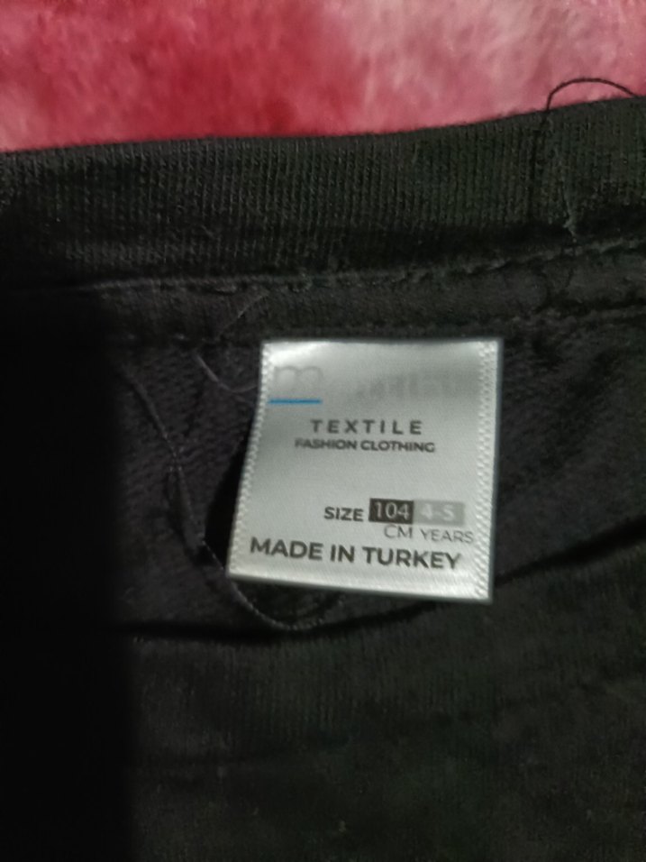 Kızlar için Siyah Baskılı Uzun Kollu Tişört - Görsel 3