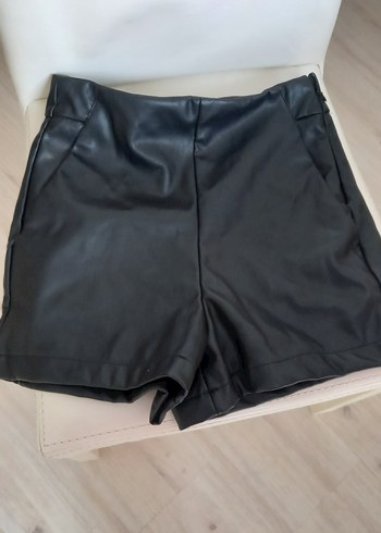 Kadın Siyah Deri Mini Şort - Görsel 4