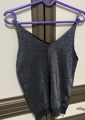 Gri V Yakalı Kadın Triko Atlet - Görsel 2