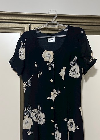 Düğmeli Vintage Siyah Çiçekli Uzun Elbise - Görsel 2