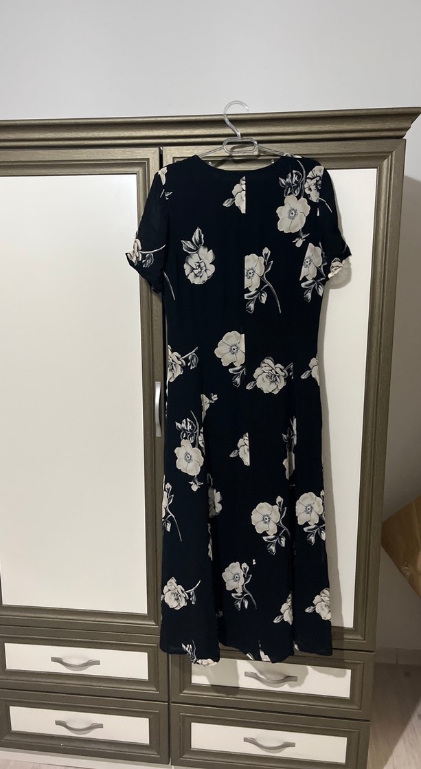 Düğmeli Vintage Siyah Çiçekli Uzun Elbise - Görsel 4