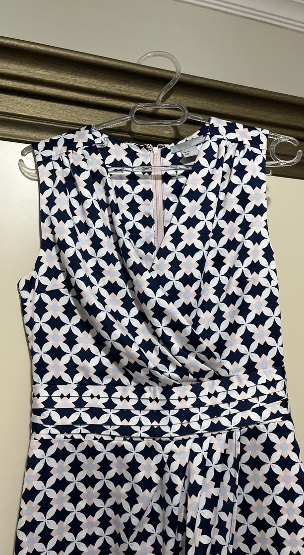 V Yaka Desenli Kemerli Mini Elbise - Görsel 2