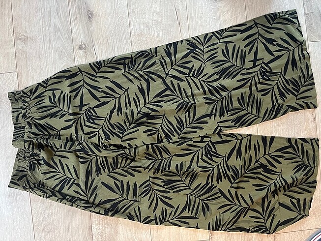 38 Beden yeşil Renk Lcw pantolon 38 beden