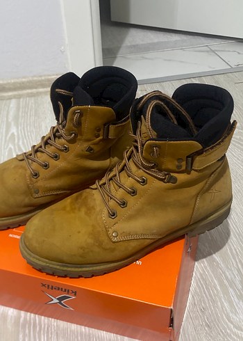 Kahverengi erkek Bot - Görsel 2