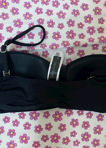 Trendyol & Milla Siyah bikini üstü