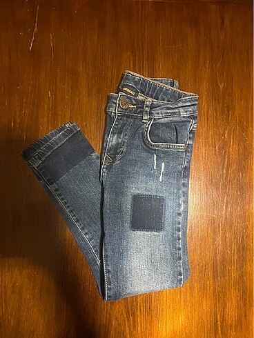 Nebbati skiny jean