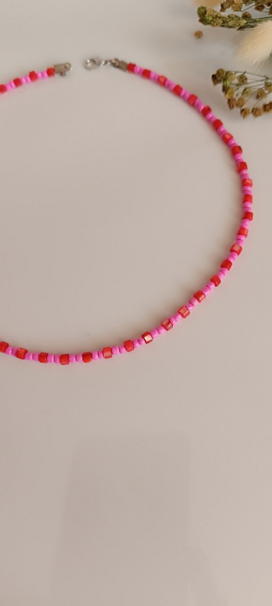 Pembe Kırmızı Boncuklu Kadın Kolye - Görsel 2