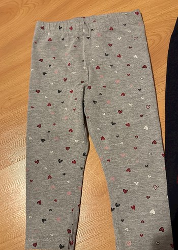 Kız Çocuk Gri Kalp Baskılı Tayt - Görsel 2