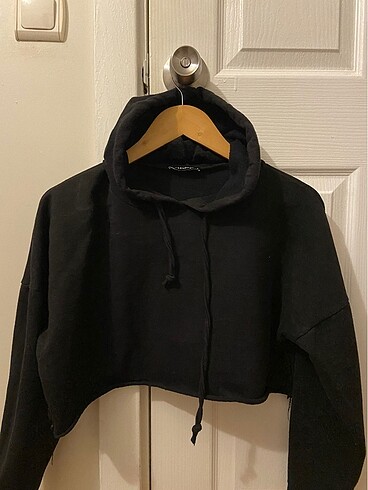 Trendyol crop sweatshirt kapüşonlu