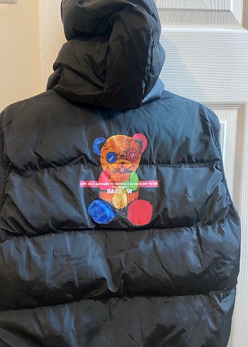 Siyah Kadın Kapüşonlu Şişme Yelek Teddy Baskılı - Görsel 4