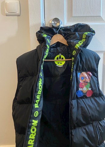 Siyah Kadın Kapüşonlu Şişme Yelek Teddy Baskılı - Görsel 3