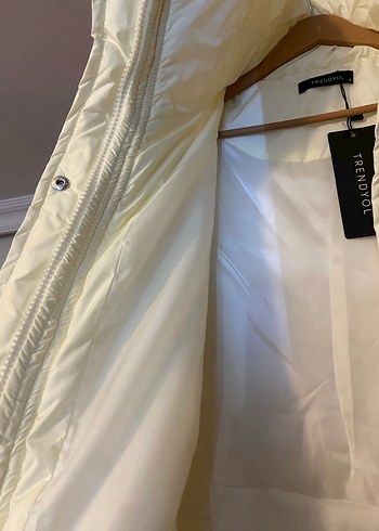 Kırık beyaz Şişme Mont - Görsel 4