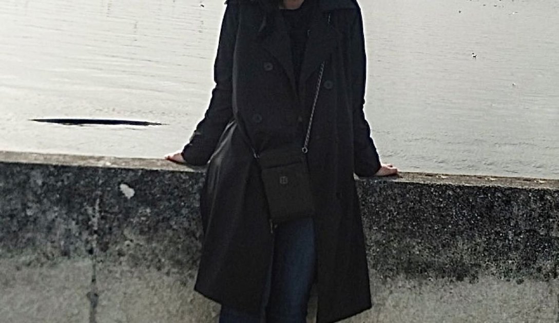 Düğmeli Siyah Uzun Kadın Trençkot - Görsel 4