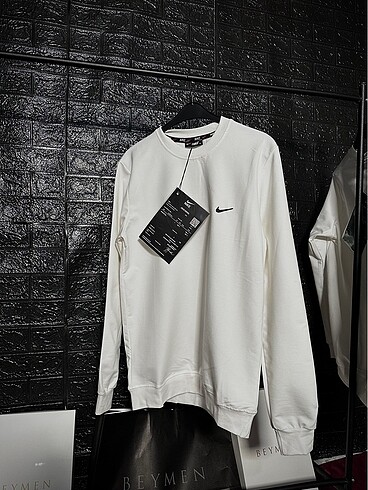 Nike premium sweat