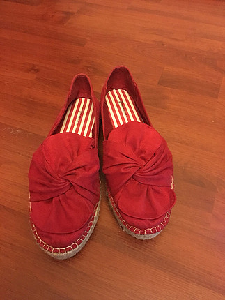 Kırmızı yazlık rahat ayakkabı
