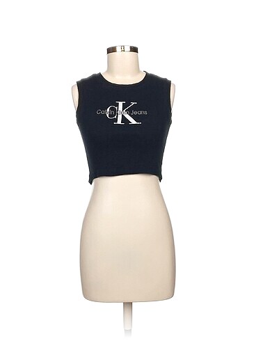 Calvin Klein T-shirt %70 İndirimli.