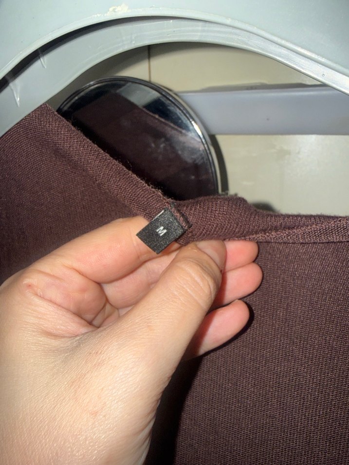 Düğmeli V Yaka Kahverengi Kadın Bluz - Görsel 3