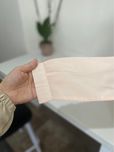 m Beden beyaz Renk 4 tane uzun gömlek(pembe,pudra,sarı, beyaz)
