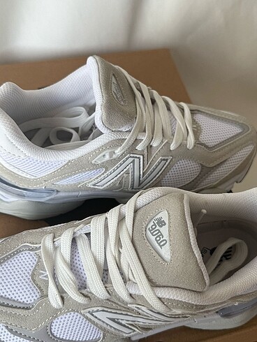 37 Beden New Balance 9060 Spor Ayakkabı