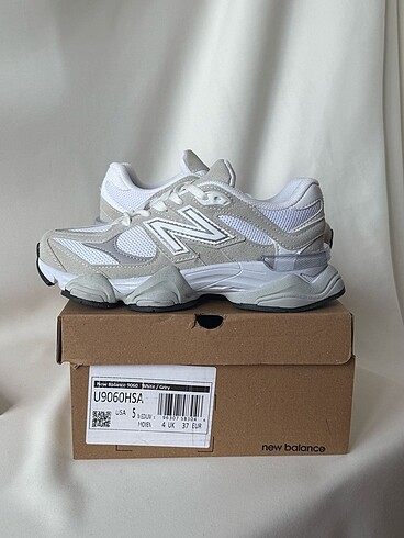 37 Beden beyaz Renk New Balance 9060 Spor Ayakkabı