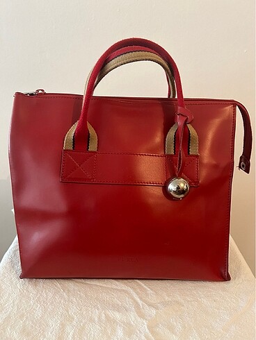 Furla çanta