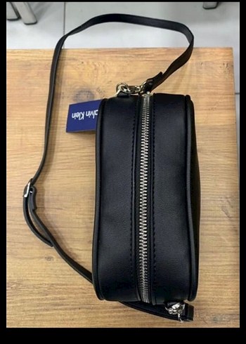 Beden Calvin Klein Siyah Deri Kadın Çapraz Çanta