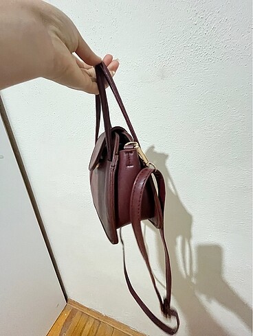 Bordo askılı çanta