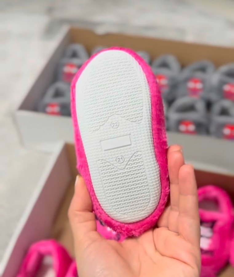 Kuşaklı Kuromi Desenli Kız Çocuk Ev Terliği - Görsel 3