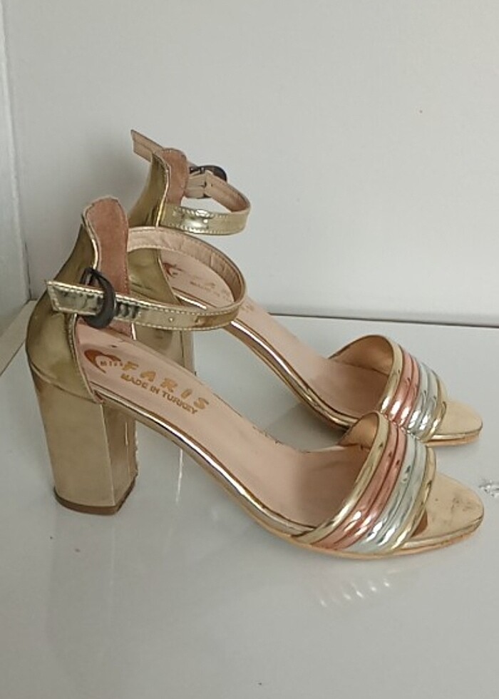 Topuklu ayakkabı - Görsel 2