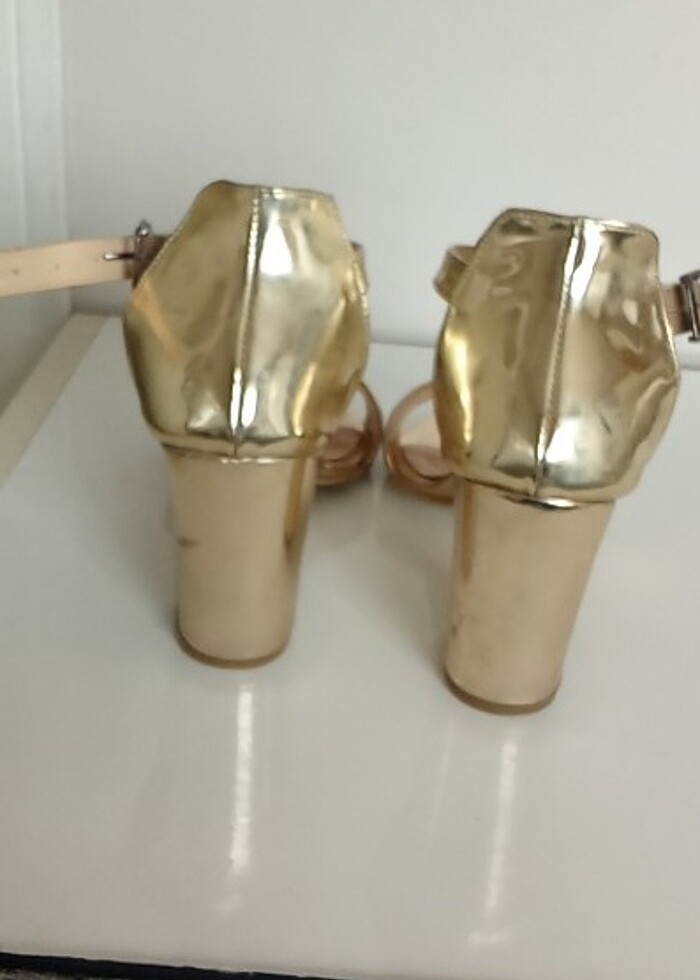 Topuklu ayakkabı - Görsel 3