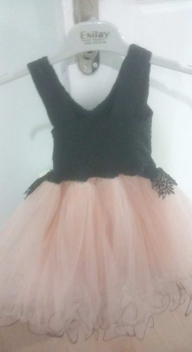 Kız Çocuk Siyah Nakışlı Fırfırlı Elbise - Görsel 3