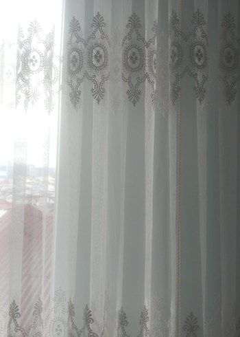 Gri Desenli Beyaz Tül Perde - Görsel 2