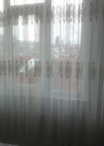 Gri Desenli Beyaz Tül Perde - Görsel 3