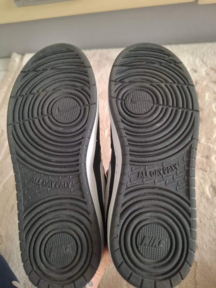 Nike Kadın Spor Ayakkabı - Görsel 3