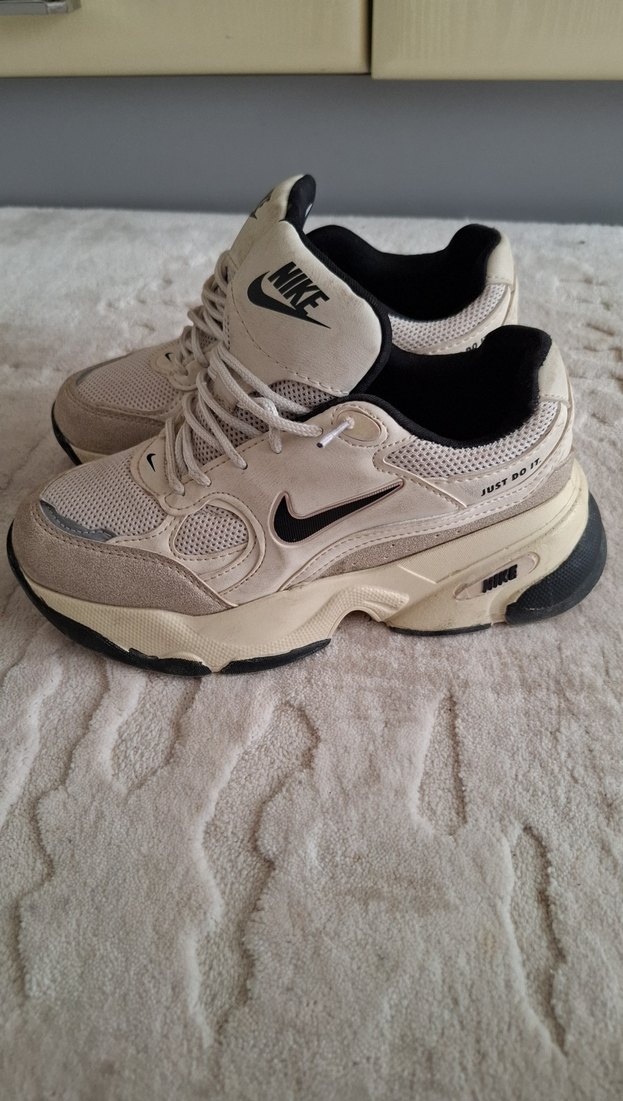 Nike Kadın spor ayakkabı - Görsel 2