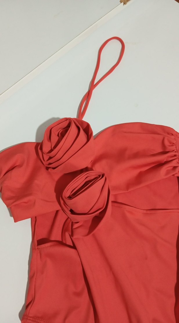 Kırmızı Drapeli İnce Askılı Kadın Mayo - Görsel 3