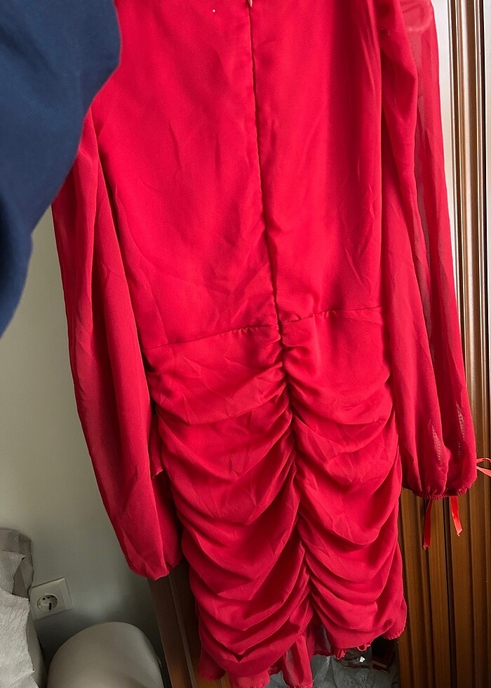 Drapeli kolları tül kırmızı elbise - Görsel 3