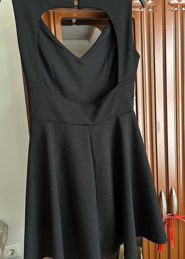 Şortlu sırt dekolteli elbise - Görsel 2