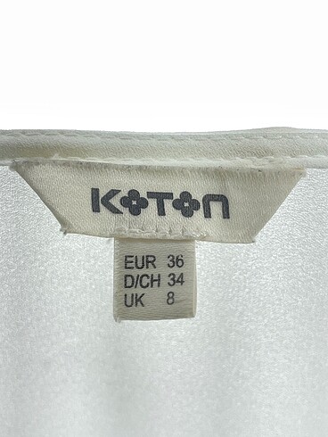 36 Beden beyaz Renk Koton Bluz %70 İndirimli.