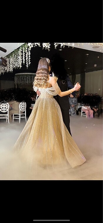 Nişan elbisesi